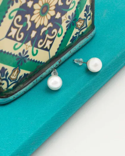 گوشواره میخی طرح مروارید زنانه