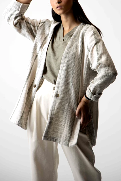 مانتو پایین گرد چاک‌دار