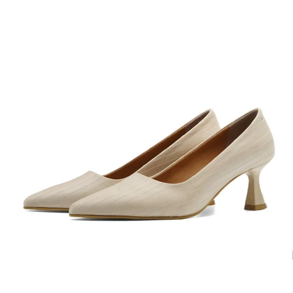 کفش مجلسی زنانه پاشنه‌دار 5 سانت مدل valentino 5003259