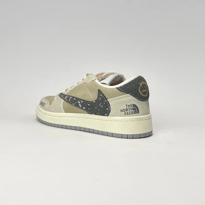 کفش روزمره تراویس طرح نورث فیس Z62