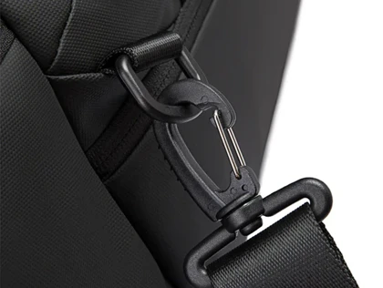 کیف ورزشی با ظرفیت 30 لیتر با قابلیت جدا سازی وسایل بنج Bange BG-2378