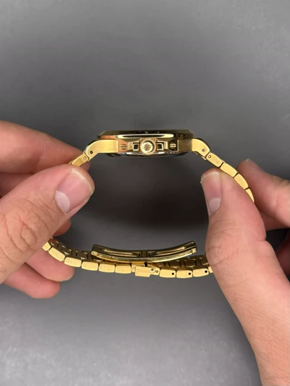 ساعت مچی پتک فیلیپ ناتیلوس صفحه سفید بند طلایی Patek Philippe Nautilus