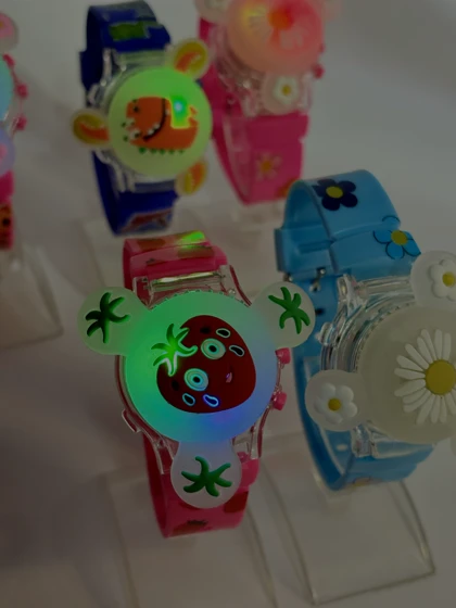 ساعت بچگانه چراغ دار چرخشی