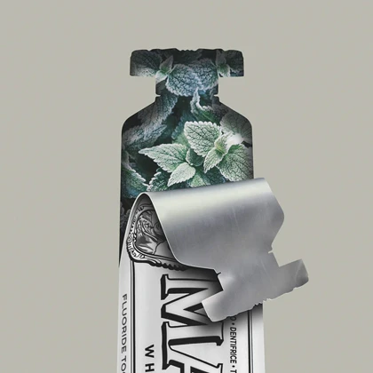 خمیر دندان سفید کننده مارویس Marvis مدل Whitening Mint حجم 85ml