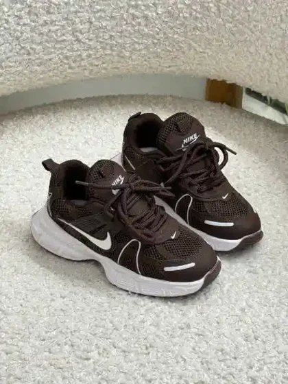 خرید کتانی بچه گانه وی تو کی