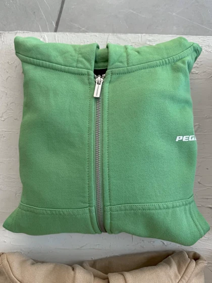 سویشرت سبز PEGADOR