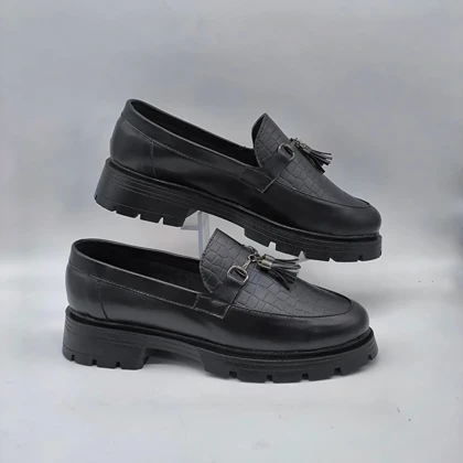 لوفر منگوله‌دار