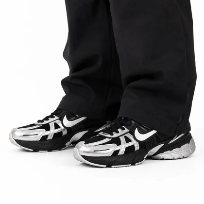 کفش کتانی مردانه نایکیv2k رنگ مشکی نقره ای Nike V2k