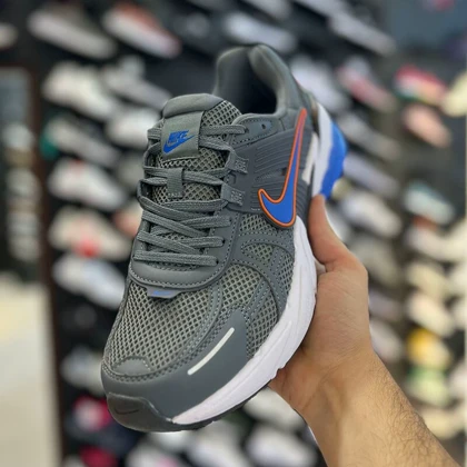 کفش راحتی نایک V2K با زیره فوق العاده طوسی