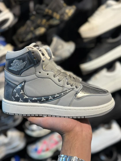 کتانی مردانه ترویس ساق‌دار نقره ای طوسی