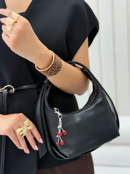 کیف زنانه چرم آویزدار گیلاس بیژه