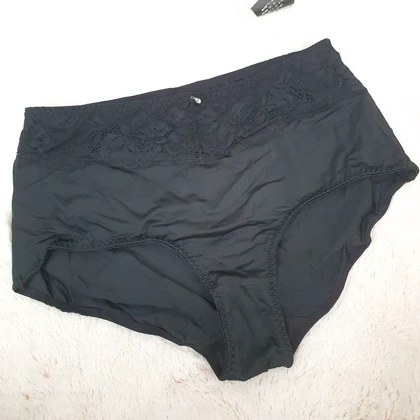 شورت زنانه اسمارا کد Z-GH67 بسته 2 عددی