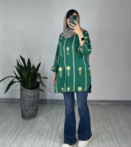 مانتو گلدوزی آزاده