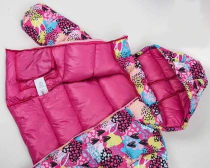 کاپشن طرح عشق دخترانه کلاهدار