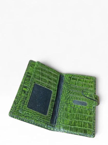 کیف پول دستی زنانه چرم طبیعی مدل زبانه دار