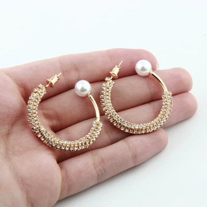 گوشواره زنانه مدل حلقه‌ای نگینی مروارید دار