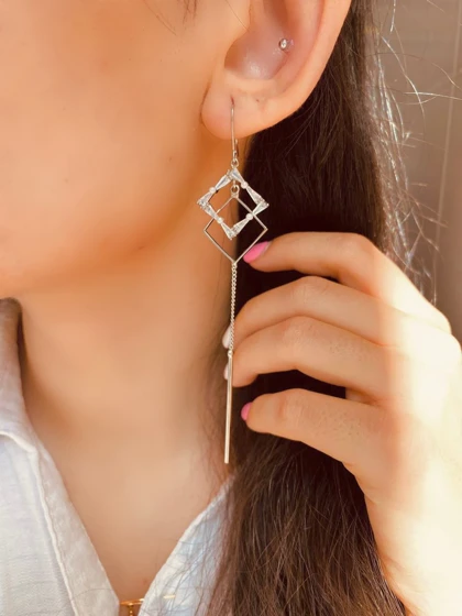 گوشواره اویز مربع فولیجیا