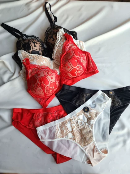 ست شورت و سوتین بدون جک فنردار اروپایی کد: 9035