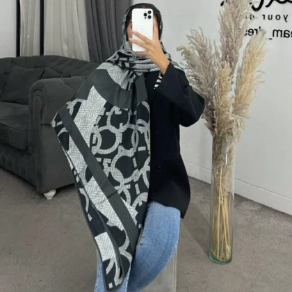 روسری طرح دار