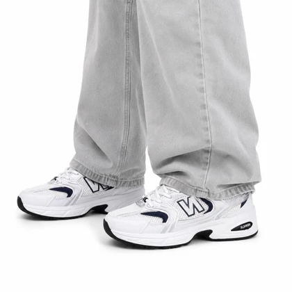 کتانی خارجی مردانه مدل نیوبالانس 530 سفید سرمه ای New Balance