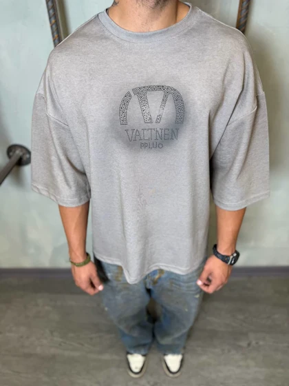 تیشرت مردانه نگین‌دار ماکان