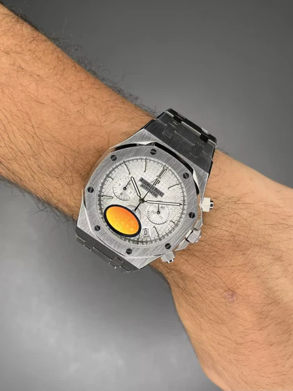 ساعت مچی اودمار پیگه کورنوگراف بند سیلور صفحه سفید Audemars Piguet