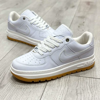 کفش کتانی اسپرت مردانه رنگ سفید مدل نایک NIKE AIR FORCE