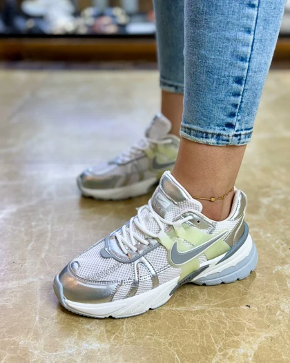 کتانی زنانه نایکی V2K (وی تو کی آلما)