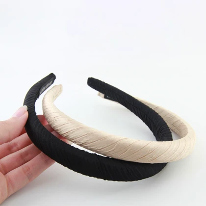 تل سر زنانه مدل خط‌دار