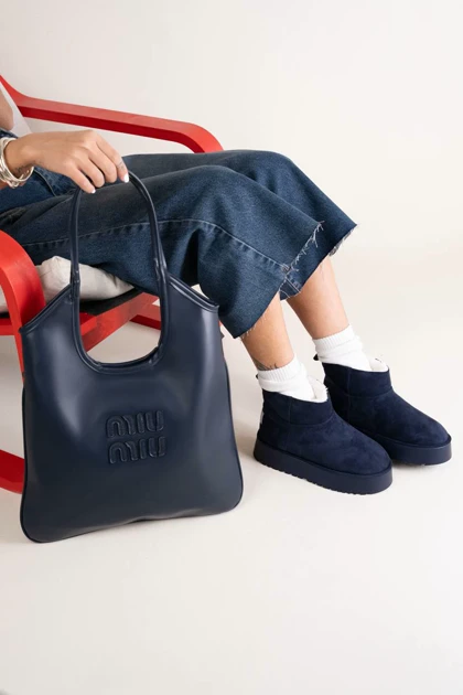 آگ زنانه 2025 RO