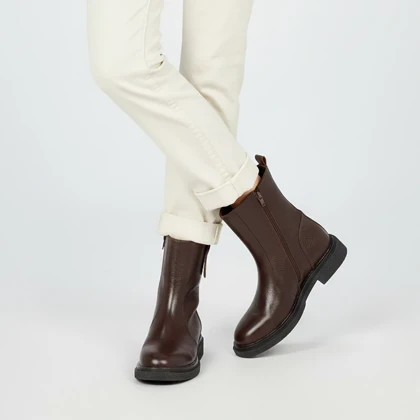 بوت چرم زنانه قهوه‌ای 236