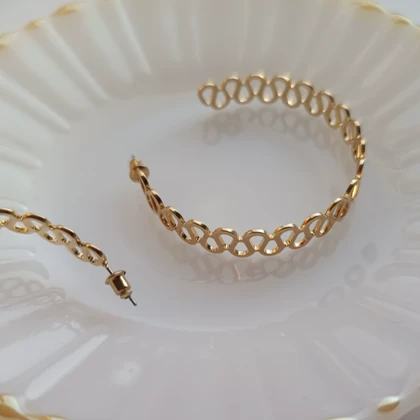 گوشواره بزرگ طلایی