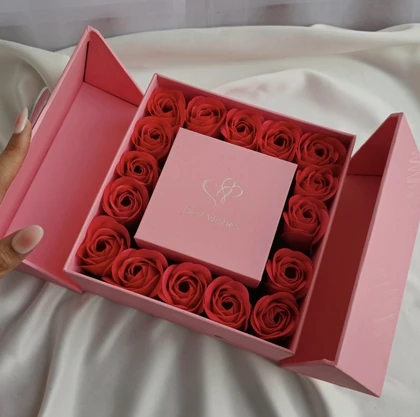 باکس گل رز جاودان معطر جواهری