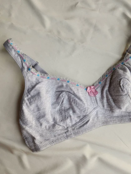 سوتین نخی دخترانه ابرنازک بدون فنر bilim کد: 1099