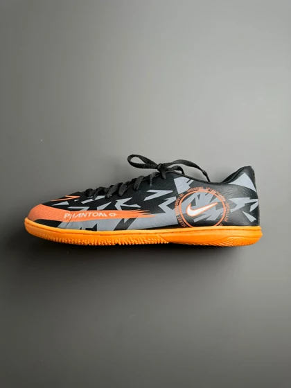کفش سالنی نایک NIKE پسرانه سایز 35 _ 39 شناسه 10100493