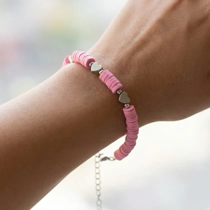 دستبند دخترانه فانتزی مدل صدفی طرح دلنواز