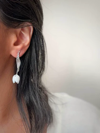 گوشواره گل لاله سفید