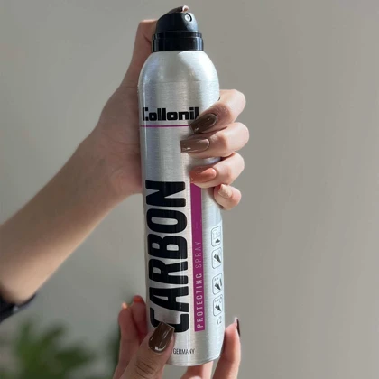 اسپری ضدآب و ضدلک کننده کفش کلنیل 300 میلی‌لیتری Collonil Carbon Protect Spray با فناوری کربن