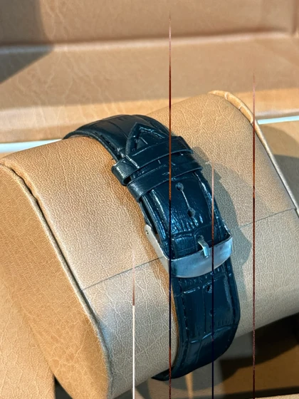 ساعت طرح رمانسون زنانه مشکی صفحه سفید