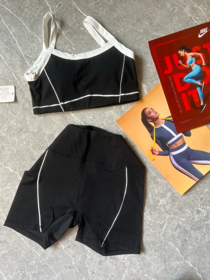 ست نیم‌تنه و شلوارک