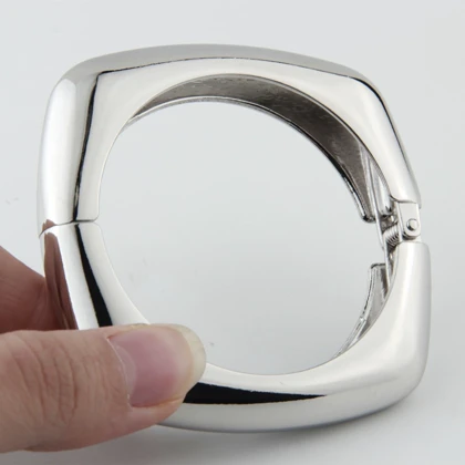 دستبند زنانه مدل هندسی