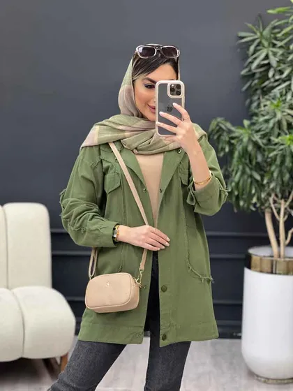مانتو برش هلالی آستین ریش