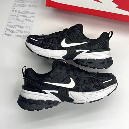 نایک وی تو کی مشکی سفید Nike V2K Black White