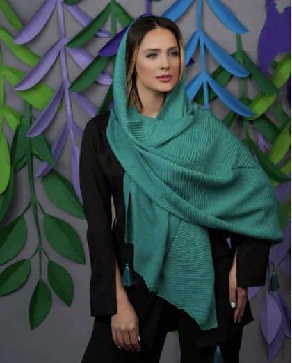 شال پلیسه نخی منگوله‌دار