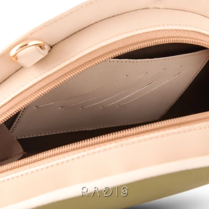 کیف دوشی زنانه چرم رادیس مدل Menil کد 153-M.MC