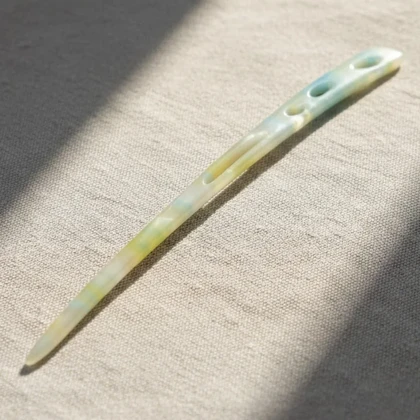 کانزاشی مو زنانه رزینی رنگی شفاف با طراحی کشیده و شیاردار مینیمال لوکس