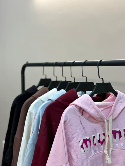 هودی میو میو هولوگرامی