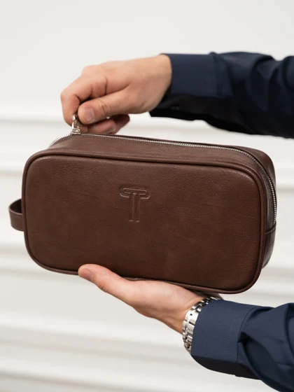 کیف دستی washbag قهوه ای کارلوتی کد b164