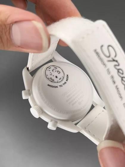 ساعت مچی امگا سواچ ماموریت به ماه Omega x Swatch Mision to the moon