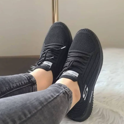 اسکیچرز جورابی
